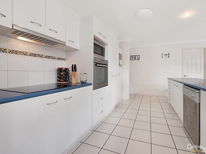 28 Trinity Crescent, Sippy Downs QLD 4556