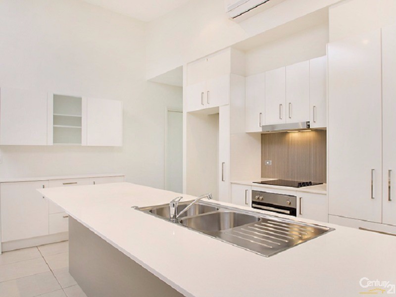 2/27 Tibouchina Street, Mountain Creek QLD 4557