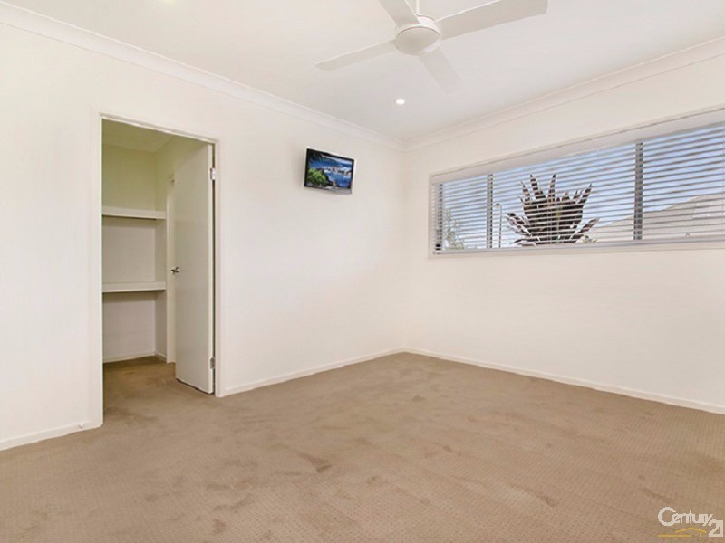 2/27 Tibouchina Street, Mountain Creek QLD 4557