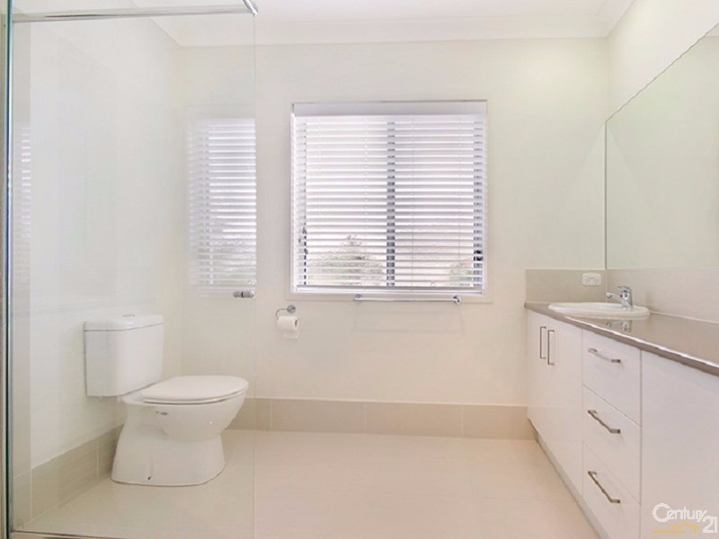 2/27 Tibouchina Street, Mountain Creek QLD 4557