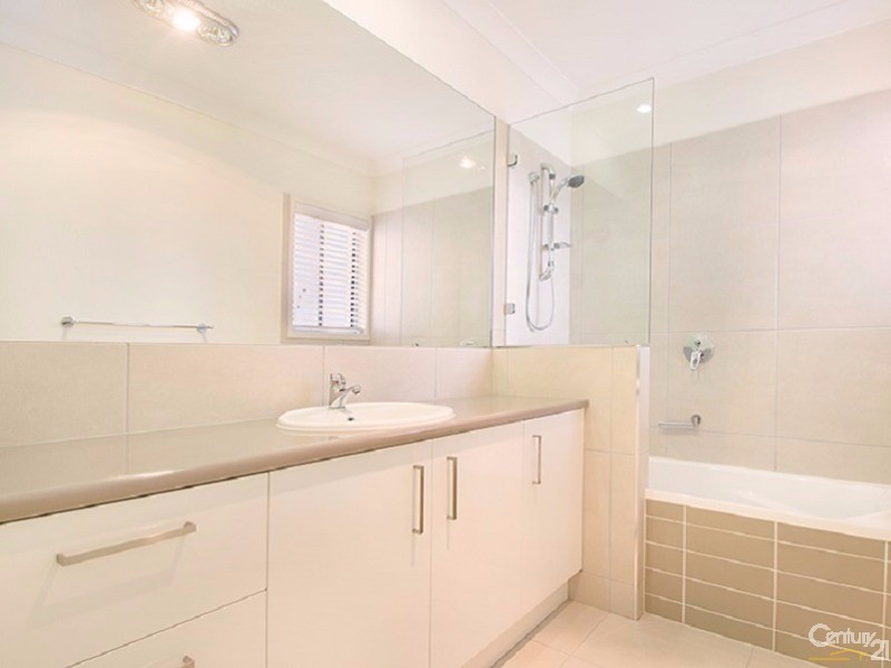 2/27 Tibouchina Street, Mountain Creek QLD 4557