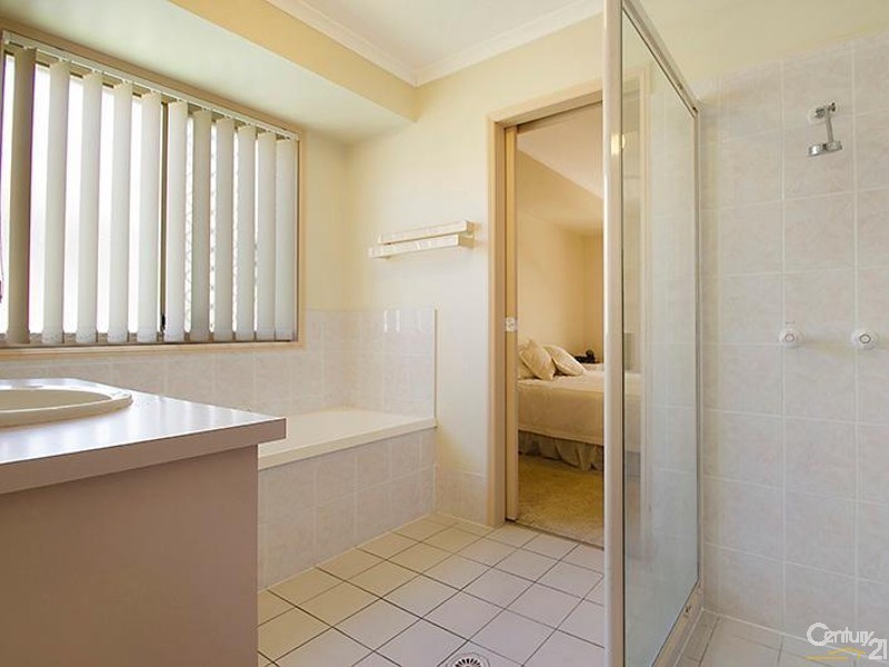 2/39 Maroochy Waters Drive, Maroochydore QLD 4558