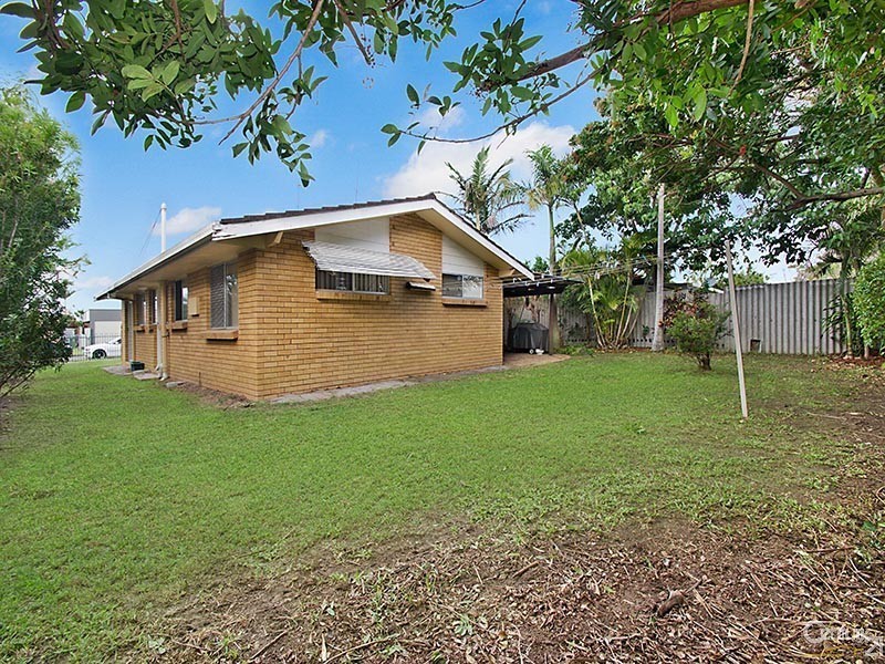 18 Balyata Street, Warana QLD 4575