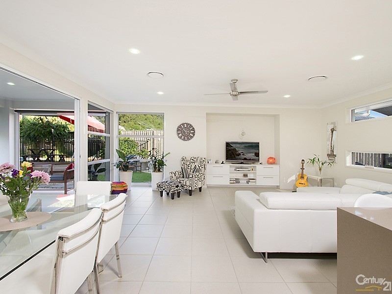 1 Forest Pines Boulevard, Forest Glen QLD 4556