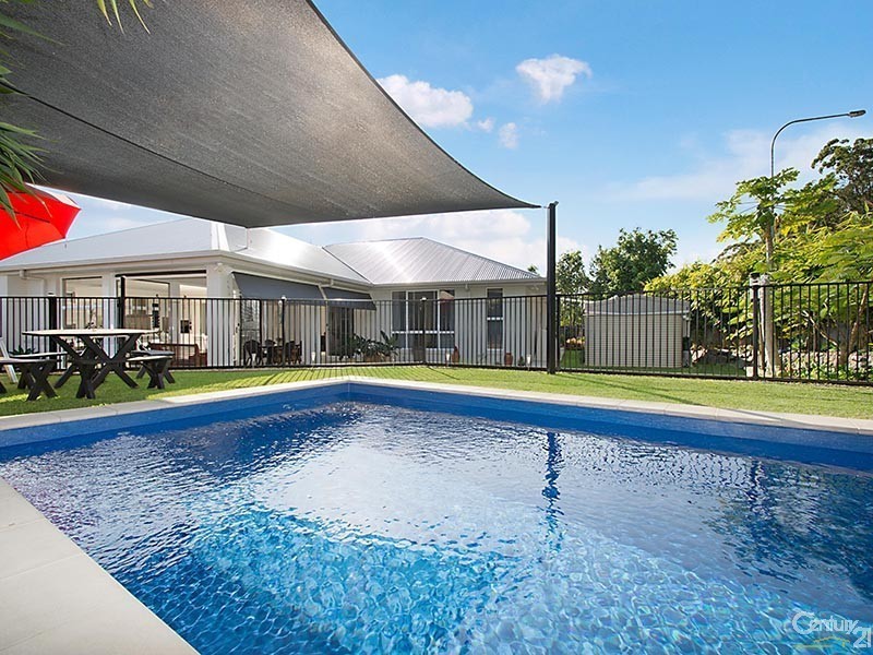 1 Forest Pines Boulevard, Forest Glen QLD 4556