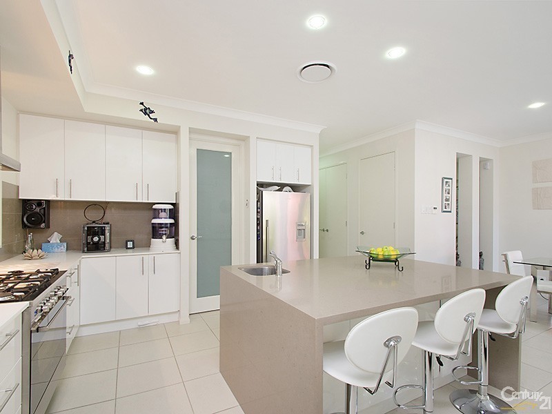 1 Forest Pines Boulevard, Forest Glen QLD 4556