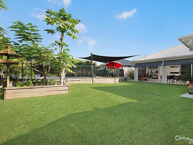 1 Forest Pines Boulevard, Forest Glen QLD 4556