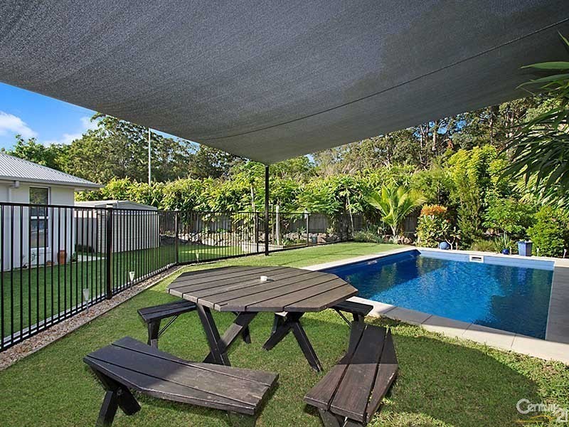 1 Forest Pines Boulevard, Forest Glen QLD 4556