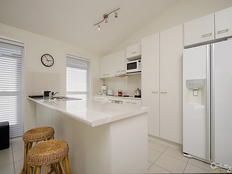 30 Quinine Crescent, Mountain Creek QLD 4557