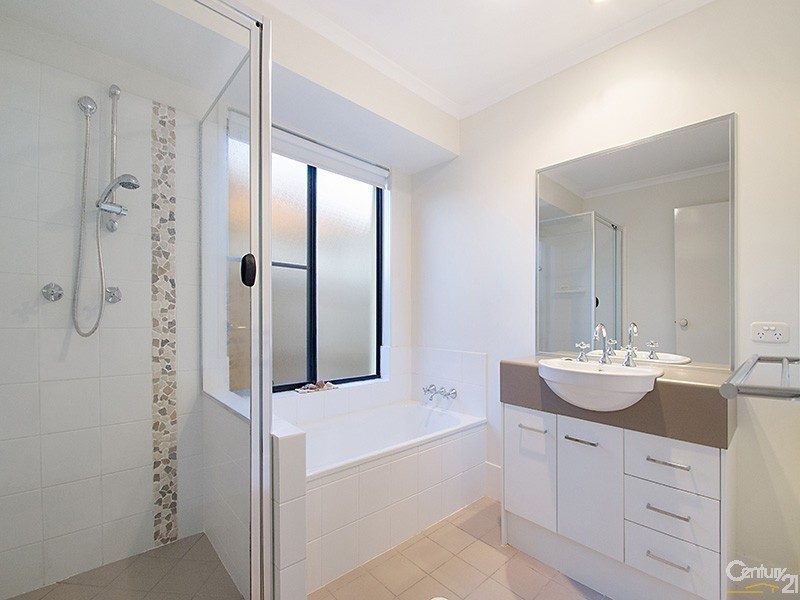 7 Tolman Street, Sippy Downs QLD 4556