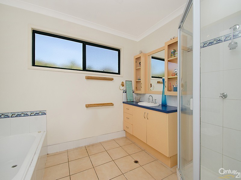 98 Westminster Avenue, Golden Beach QLD 4551