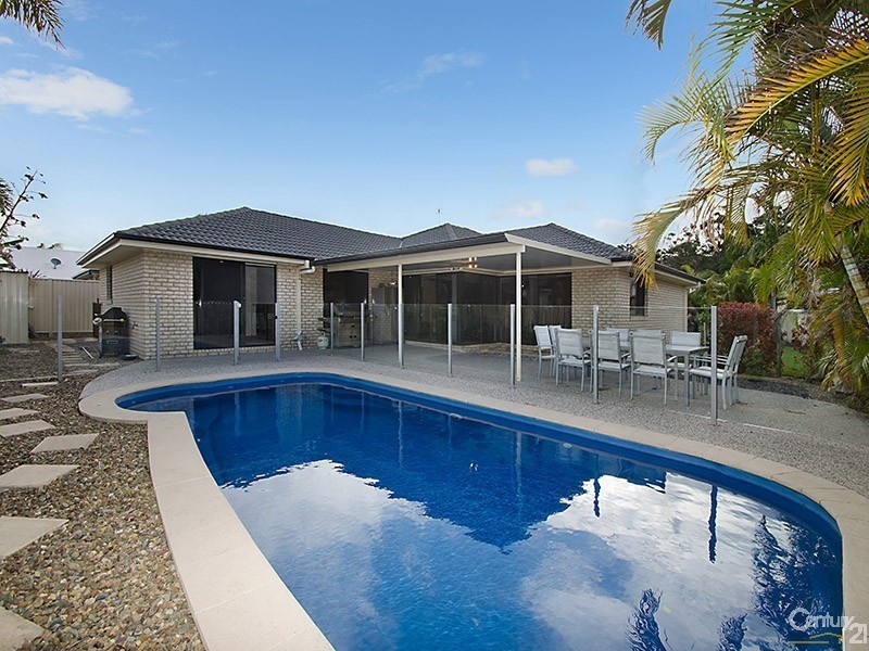 2 Pompano Court, Mountain Creek QLD 4557