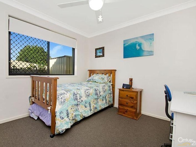 4 Prow Street, Caloundra West QLD 4551