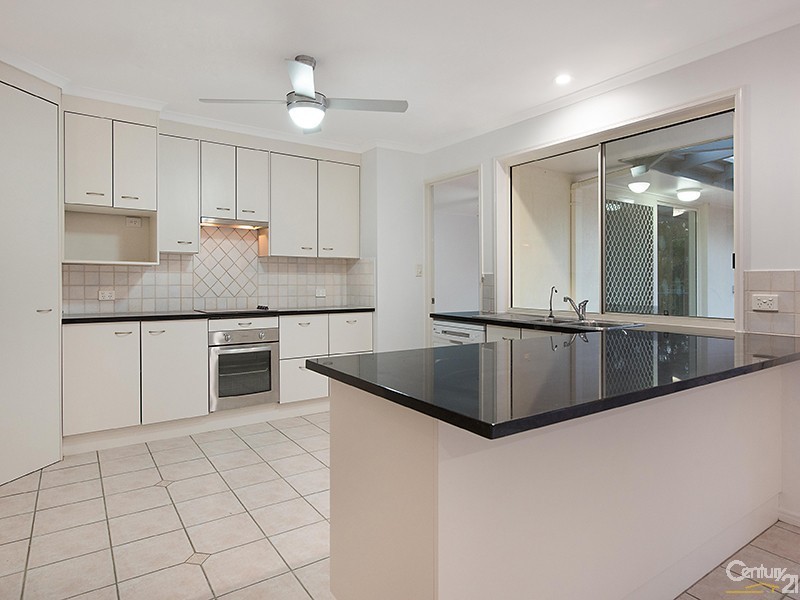 7 Teasel Court, Mountain Creek QLD 4557