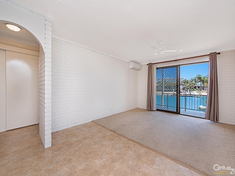 2/18 Akeringa Place, Mooloolaba QLD 4557