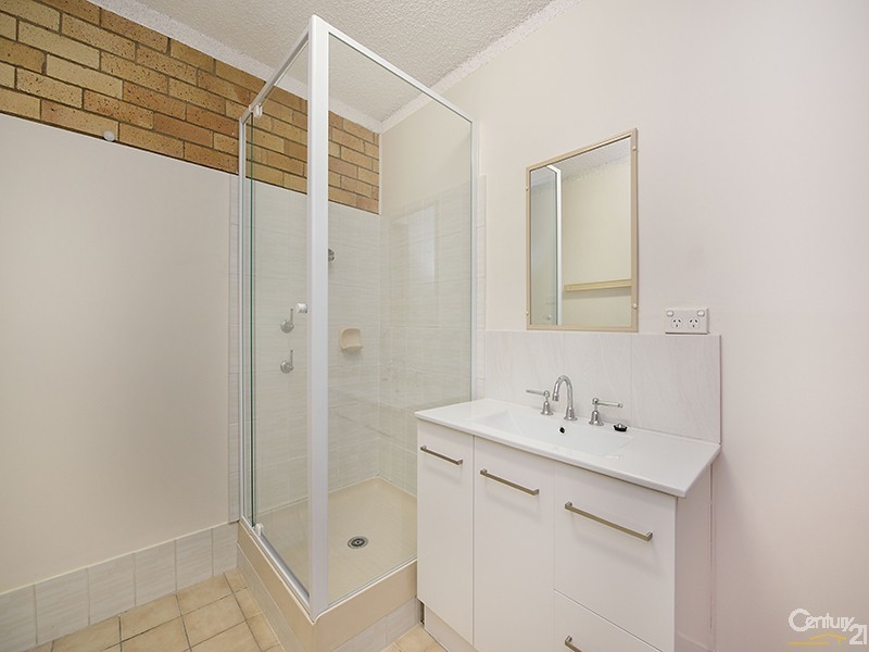 2/18 Akeringa Place, Mooloolaba QLD 4557