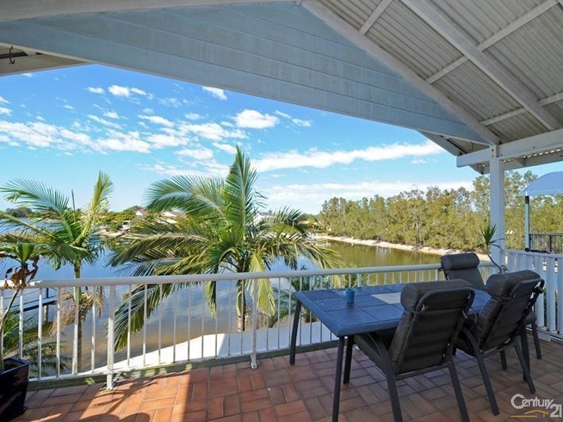 3/12 Carrothool Place, Mooloolaba QLD 4557