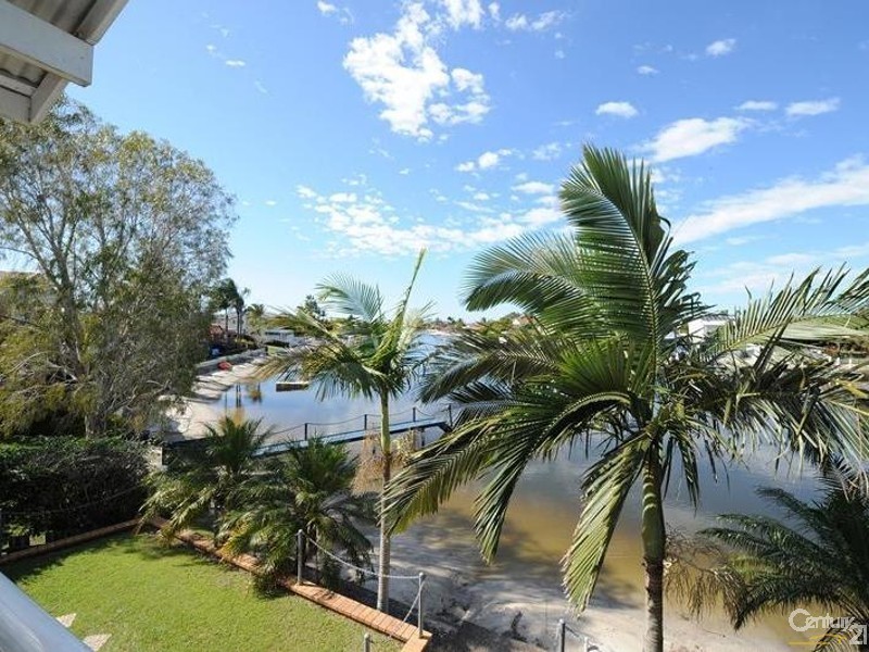 3/12 Carrothool Place, Mooloolaba QLD 4557