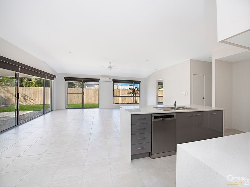 8 Honeysuckle Court, Buderim QLD 4556