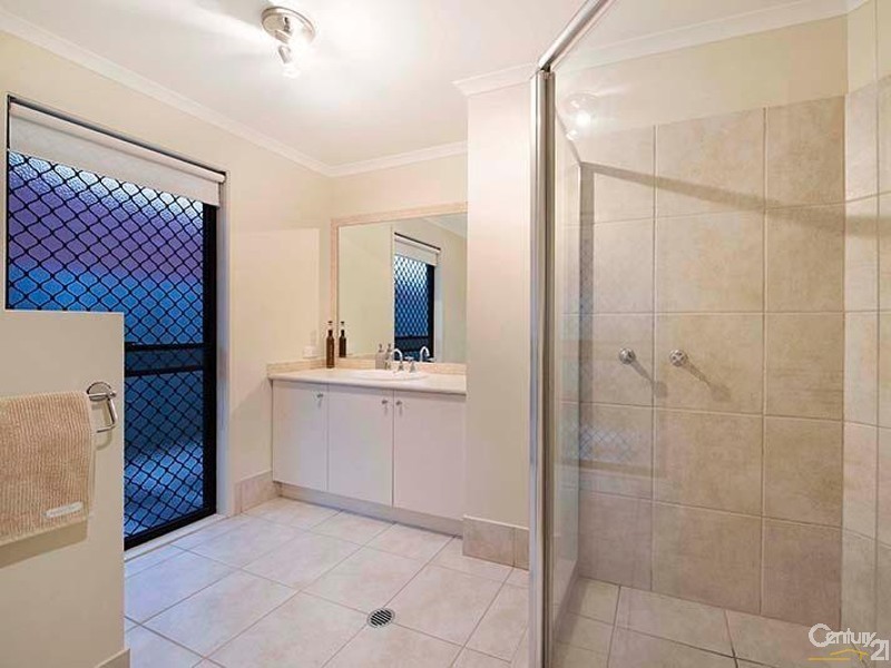 13 Millgrove Place, Buderim QLD 4556