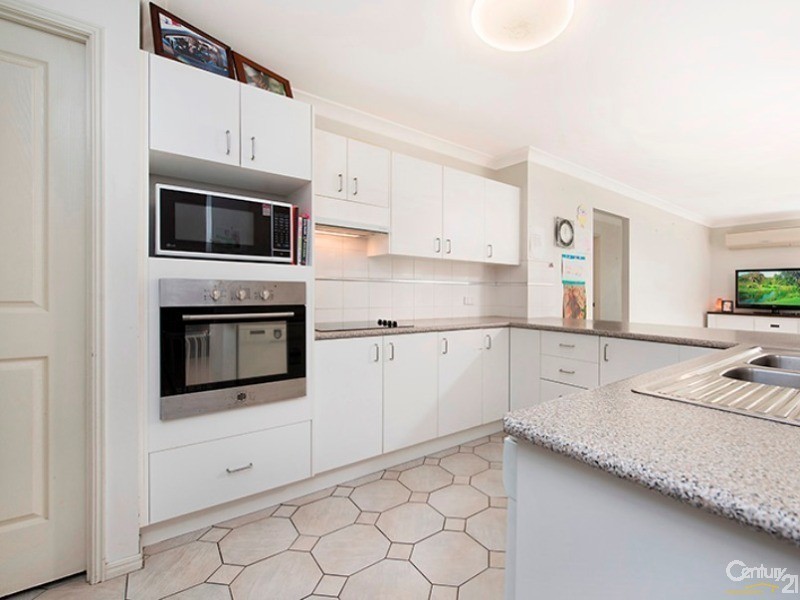 8  Greenway Place, Mountain Creek QLD 4557