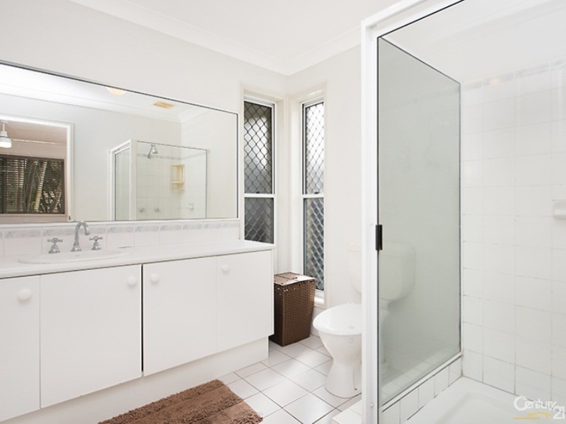 8  Greenway Place, Mountain Creek QLD 4557