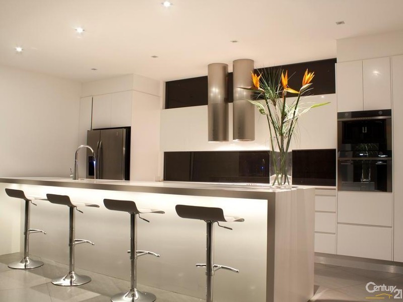 17 Crystal Waves Place, Alexandra Headland QLD 4572