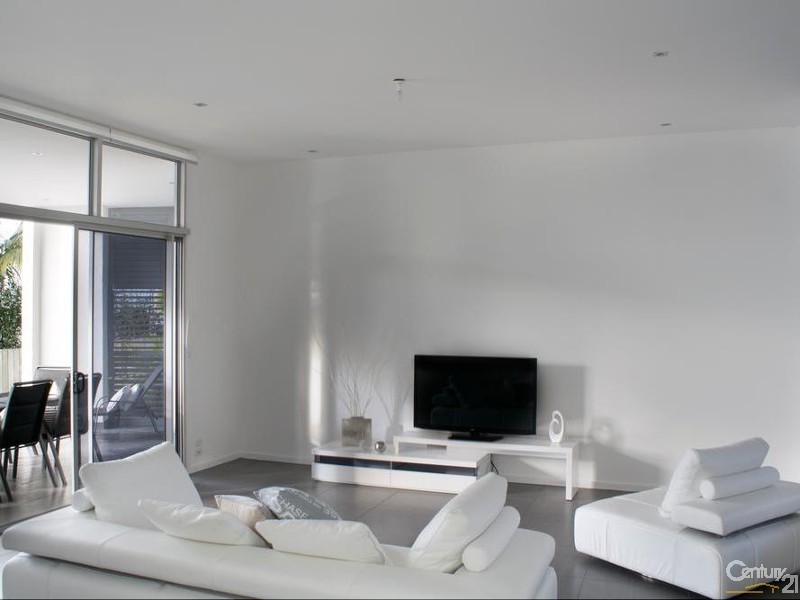 17 Crystal Waves Place, Alexandra Headland QLD 4572