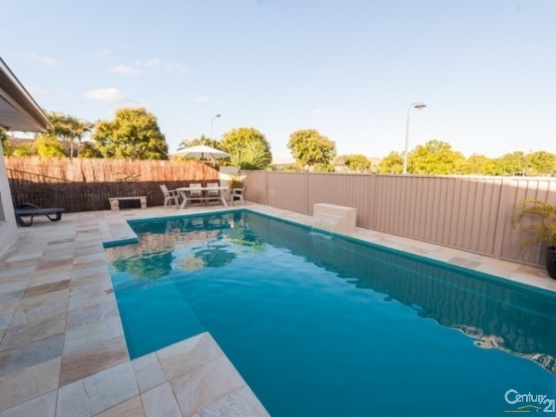 34 Riveroak Way, Sippy Downs QLD 4556