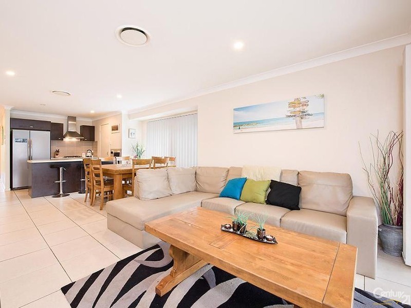 15 Clarence Place, Sippy Downs QLD 4556