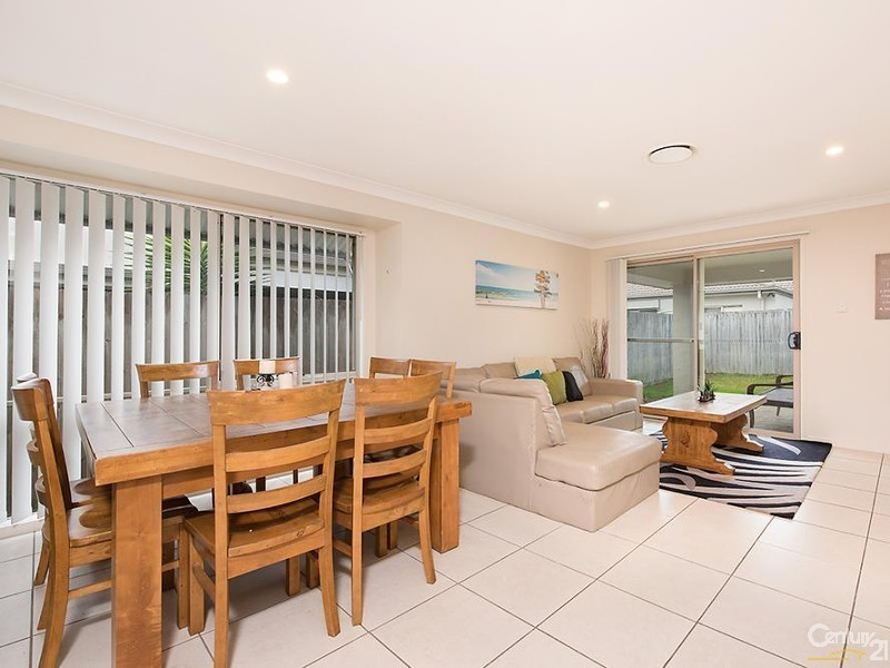 15 Clarence Place, Sippy Downs QLD 4556