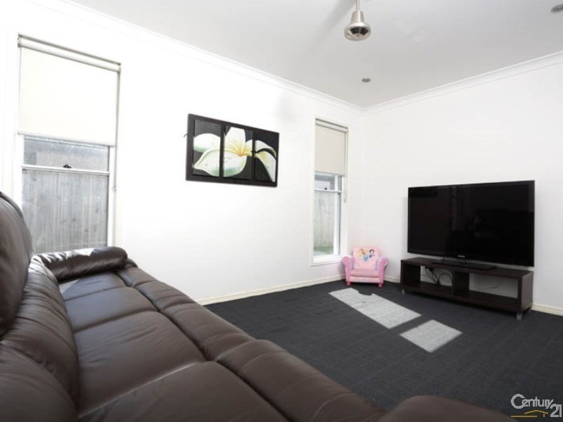 11 Condamine Street, Sippy Downs QLD 4556