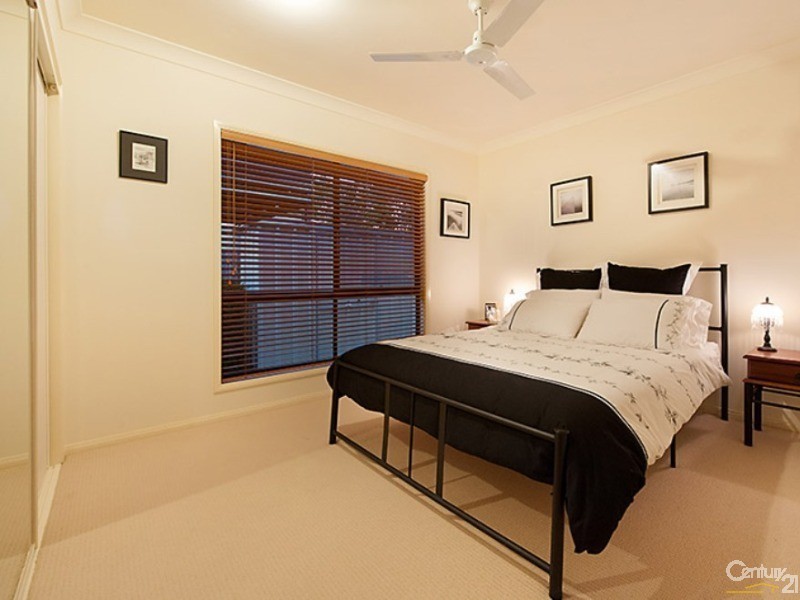 11 Leah Close, Mountain Creek QLD 4557