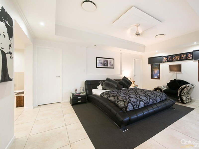 194 Mons School Road, Buderim QLD 4556