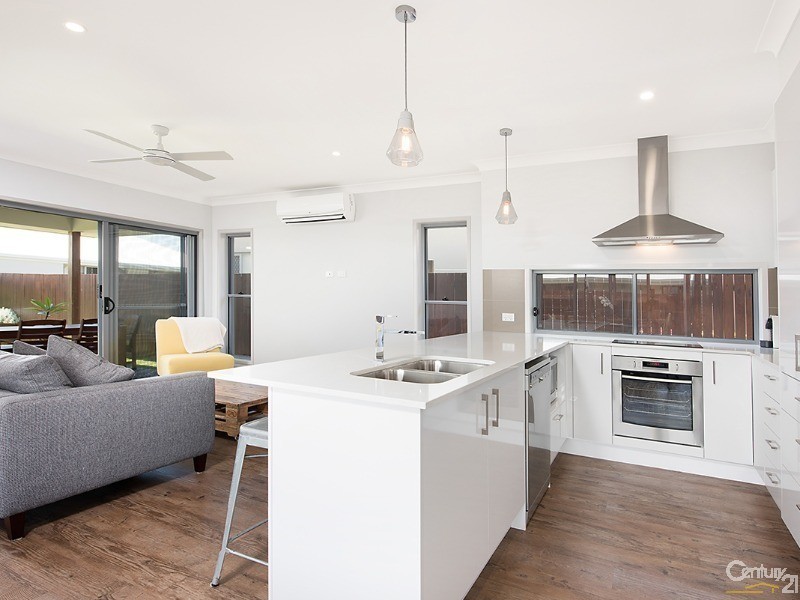 74 Brampton Crescent, Mountain Creek QLD 4557