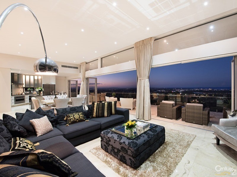 11 Rim Road, Buderim QLD 4556