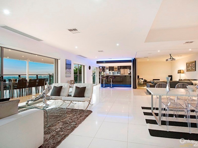 11 Rim Road, Buderim QLD 4556