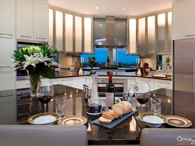 11 Rim Road, Buderim QLD 4556