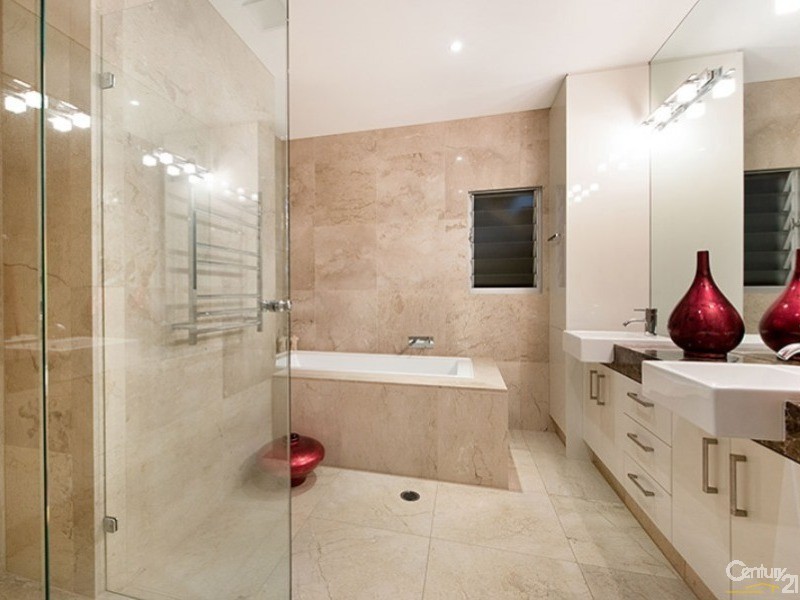 11 Rim Road, Buderim QLD 4556