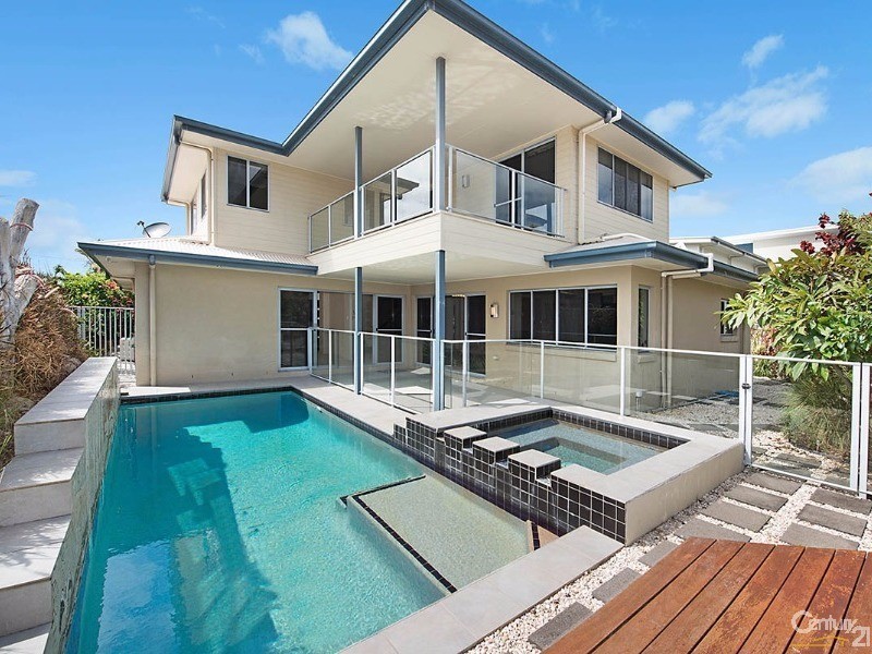 24 Brentwood Avenue, Mooloolaba QLD 4557