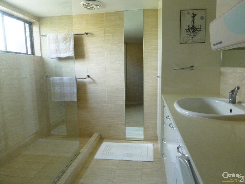 1/3 Quondong Street, Mooloolaba QLD 4557