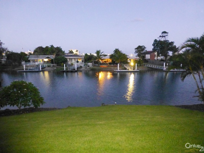 1/3 Quondong Street, Mooloolaba QLD 4557