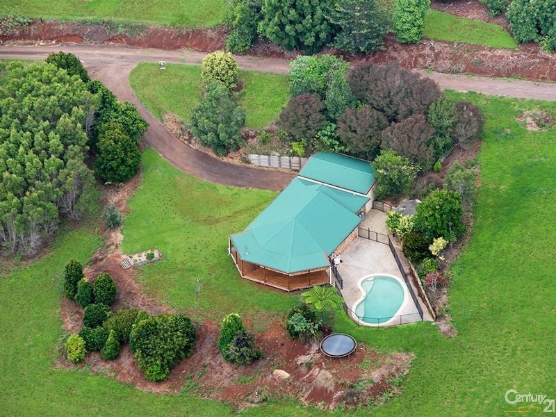 42 Johnson Road, Mapleton QLD 4560