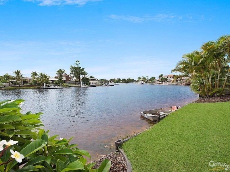 1/3  Quondong Street, Mooloolaba QLD 4557