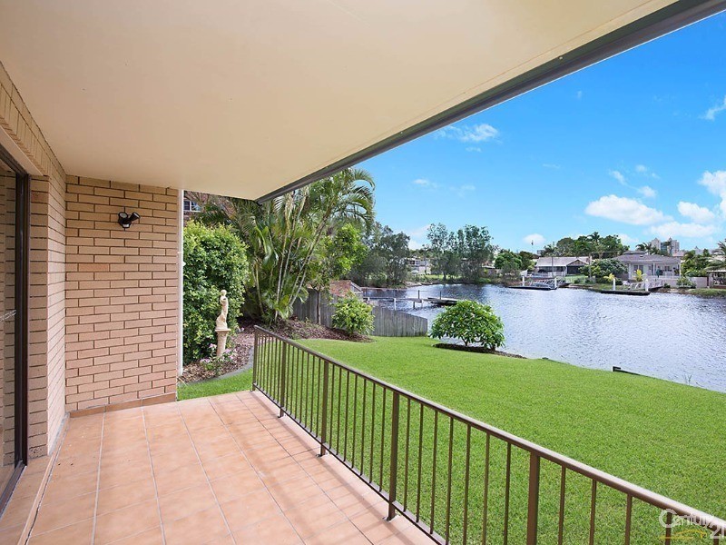 1/3  Quondong Street, Mooloolaba QLD 4557