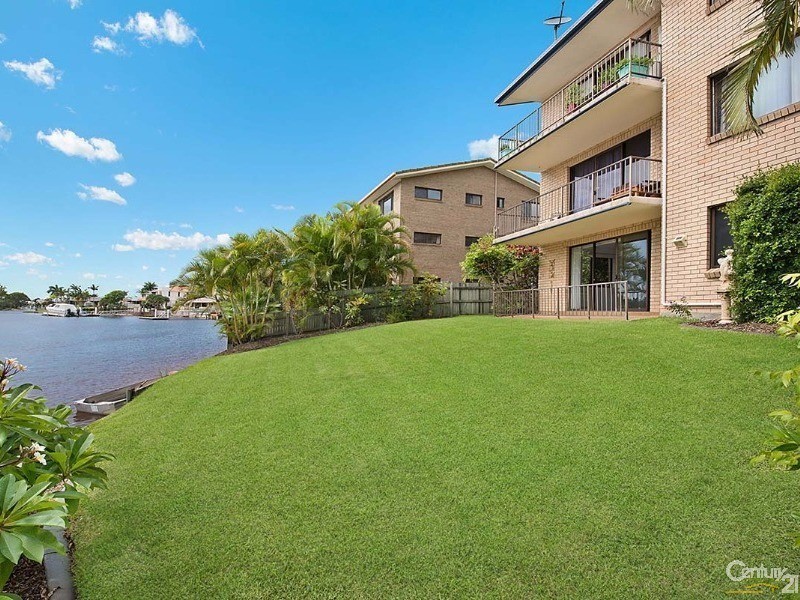 1/3  Quondong Street, Mooloolaba QLD 4557