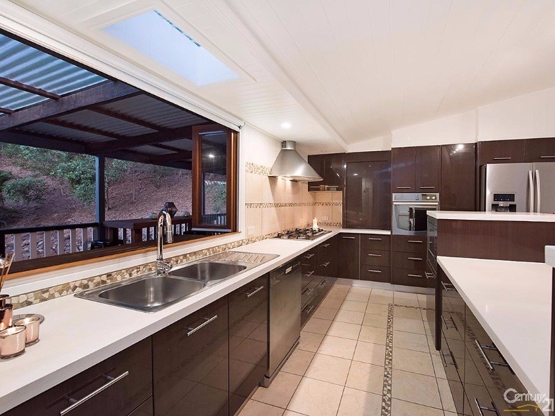 606 Glenview Road, Glenview QLD 4553