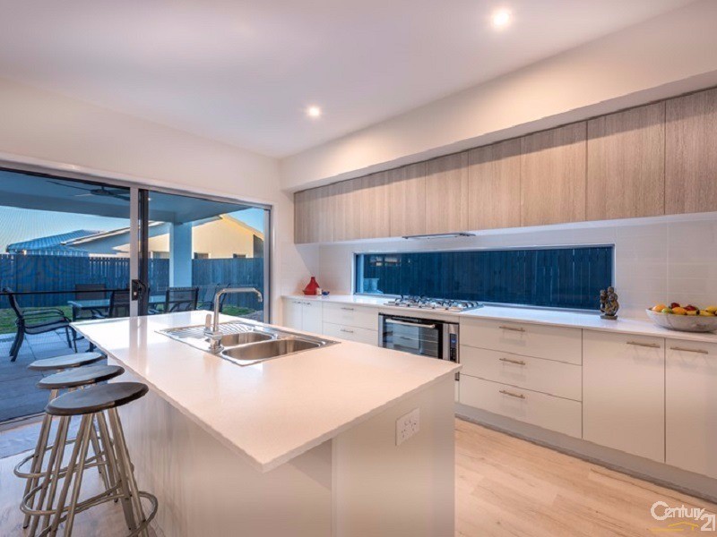 18 Panama Crescent, Mountain Creek QLD 4557