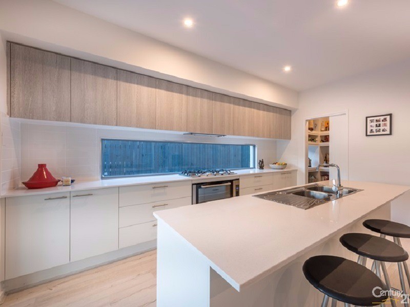 18 Panama Crescent, Mountain Creek QLD 4557