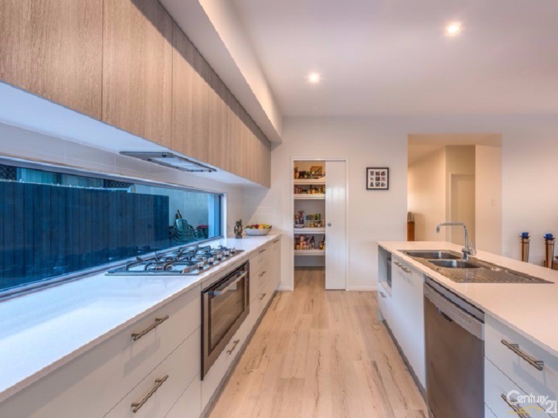 18 Panama Crescent, Mountain Creek QLD 4557